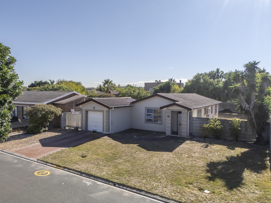3 Bedroom Property for Sale in De Oude Spruit Western Cape